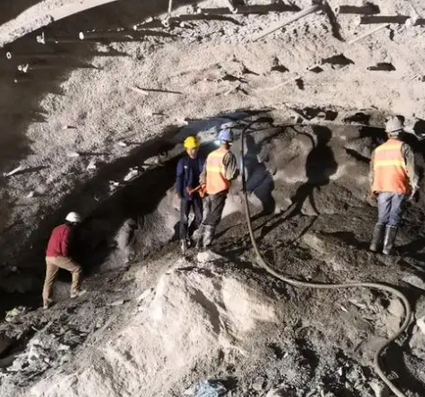 永清隧道拱顶带模注浆料，微膨胀注浆料的特点及施工工艺